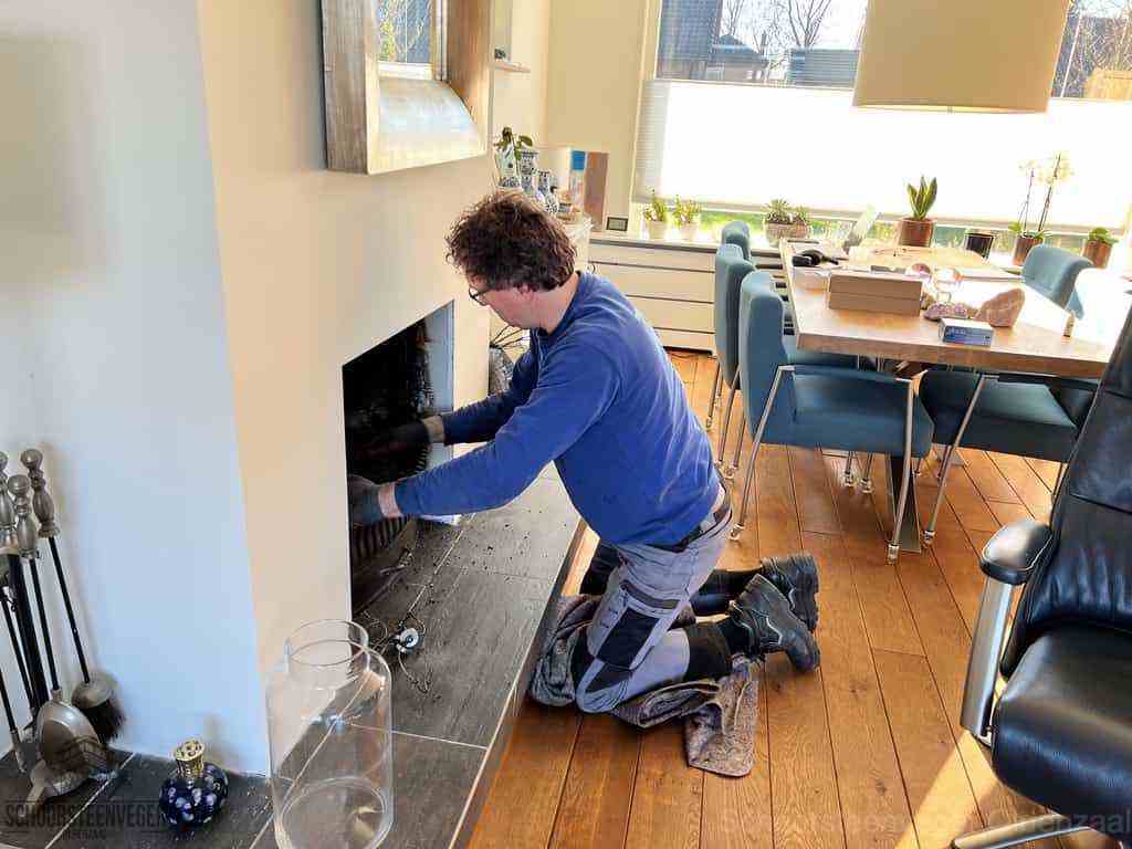 Schouwveger Oldenzaal kleed schoorsteenreiniger Schouwveger Oldenzaal kleed schoorsteenreiniger